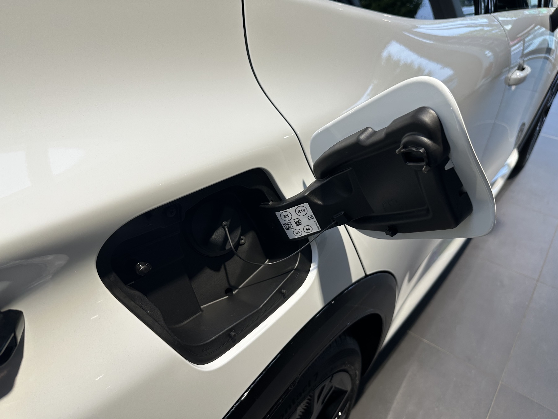 Bild 14 - Clio Full Hybrid E-Tech 160PS Esprit Alpine
