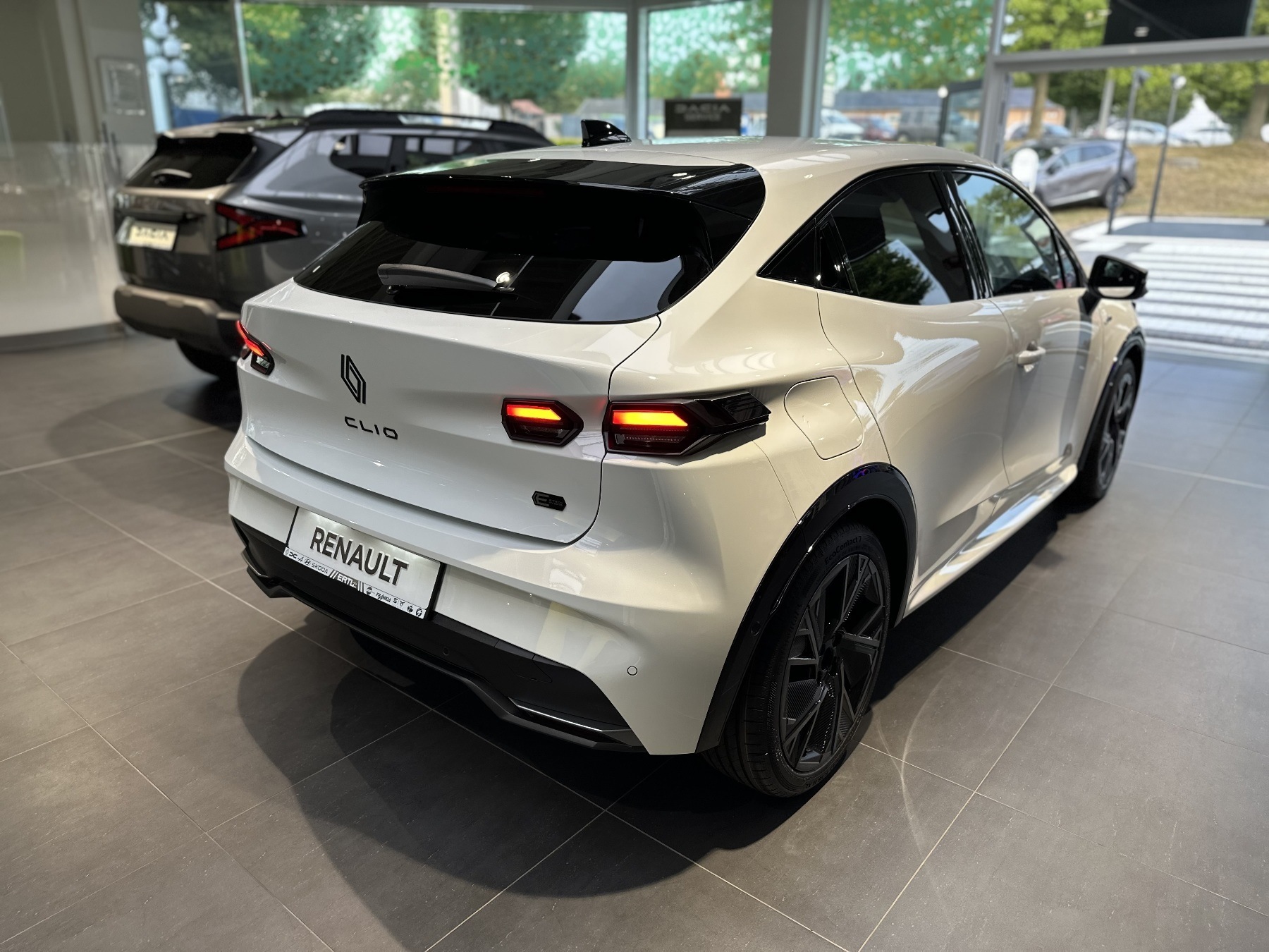 Bild 16 - Clio Full Hybrid E-Tech 160PS Esprit Alpine