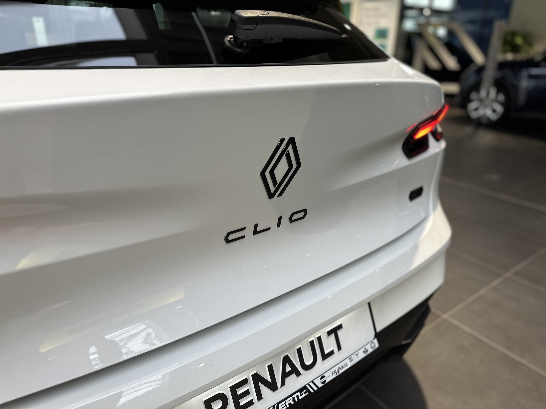 Bild 19 - Clio Full Hybrid E-Tech 160PS Esprit Alpine
