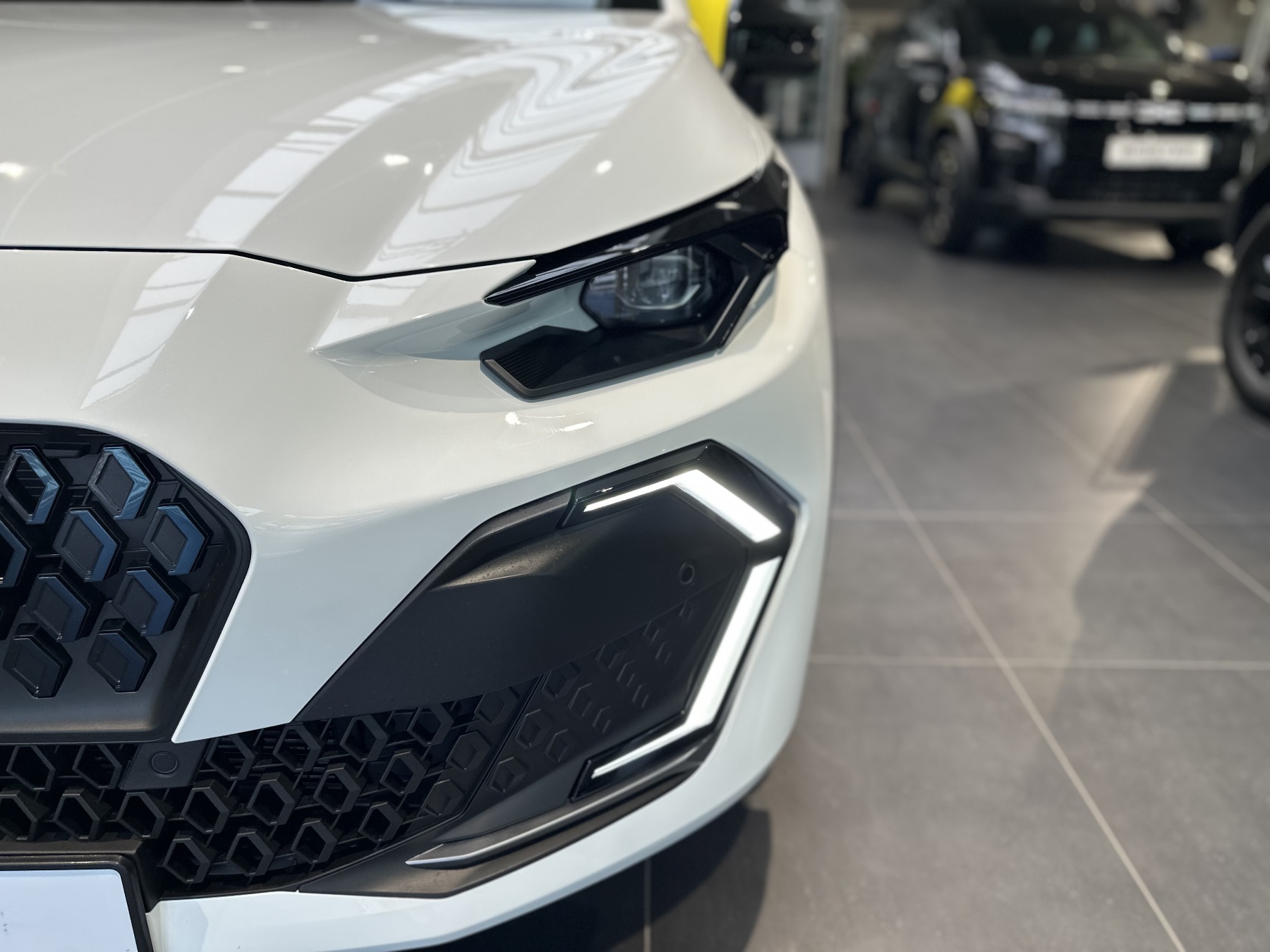 Bild 3 - Clio Full Hybrid E-Tech 160PS Esprit Alpine