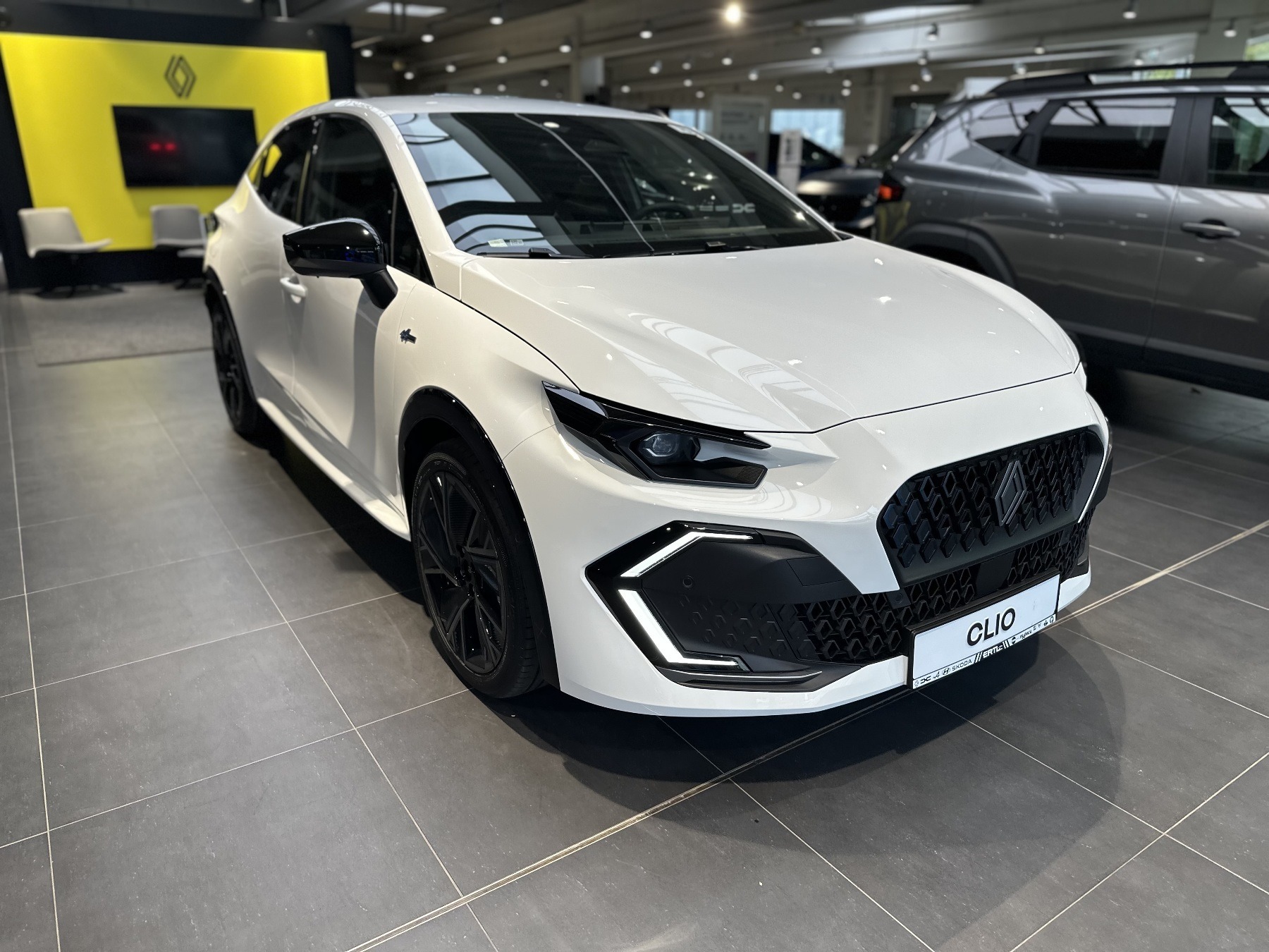 Bild 5 - Clio Full Hybrid E-Tech 160PS Esprit Alpine