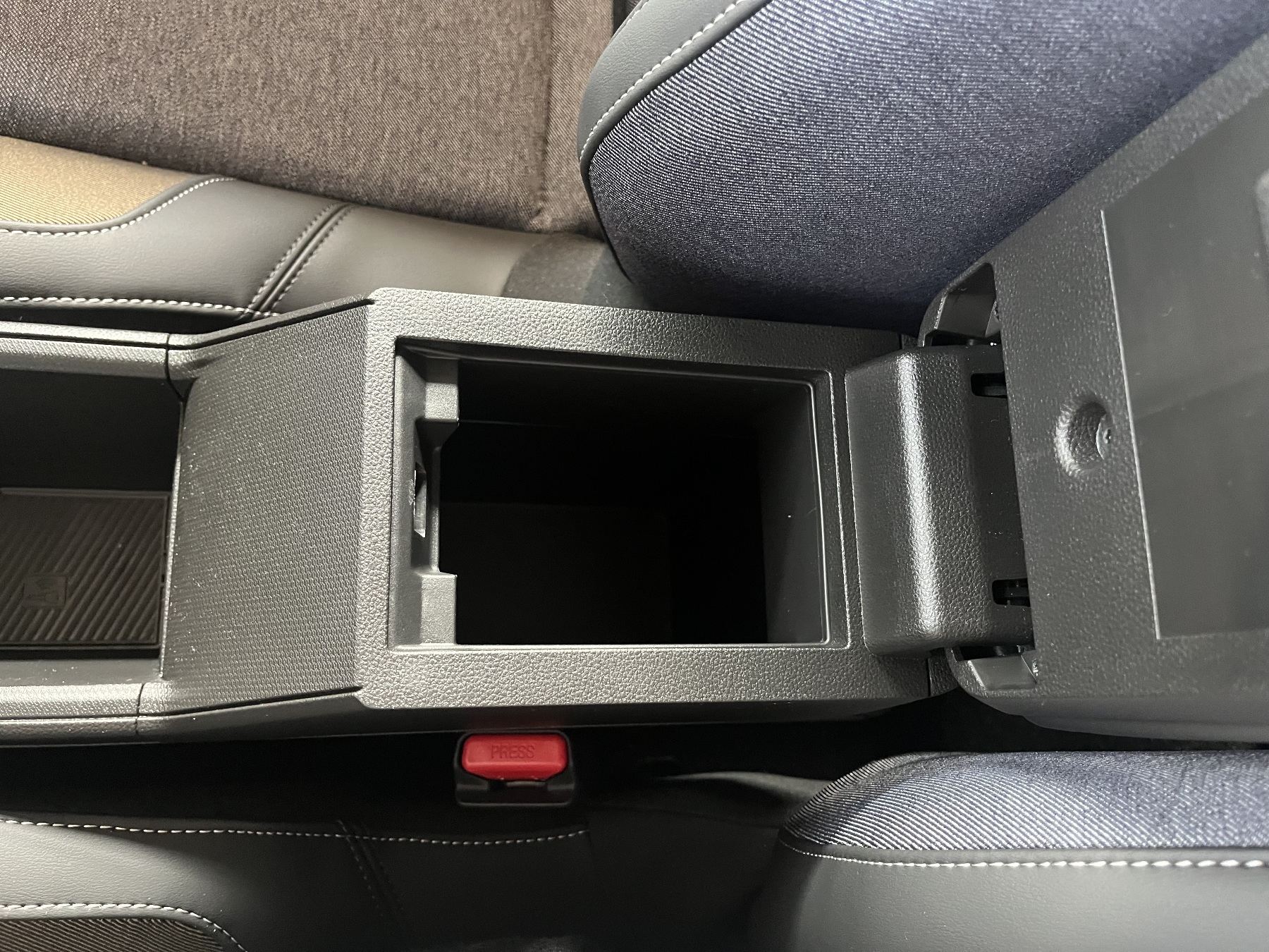 Bild 38 - Master FWD Kasten extra L2H2 3,5t dCi 170 Aut