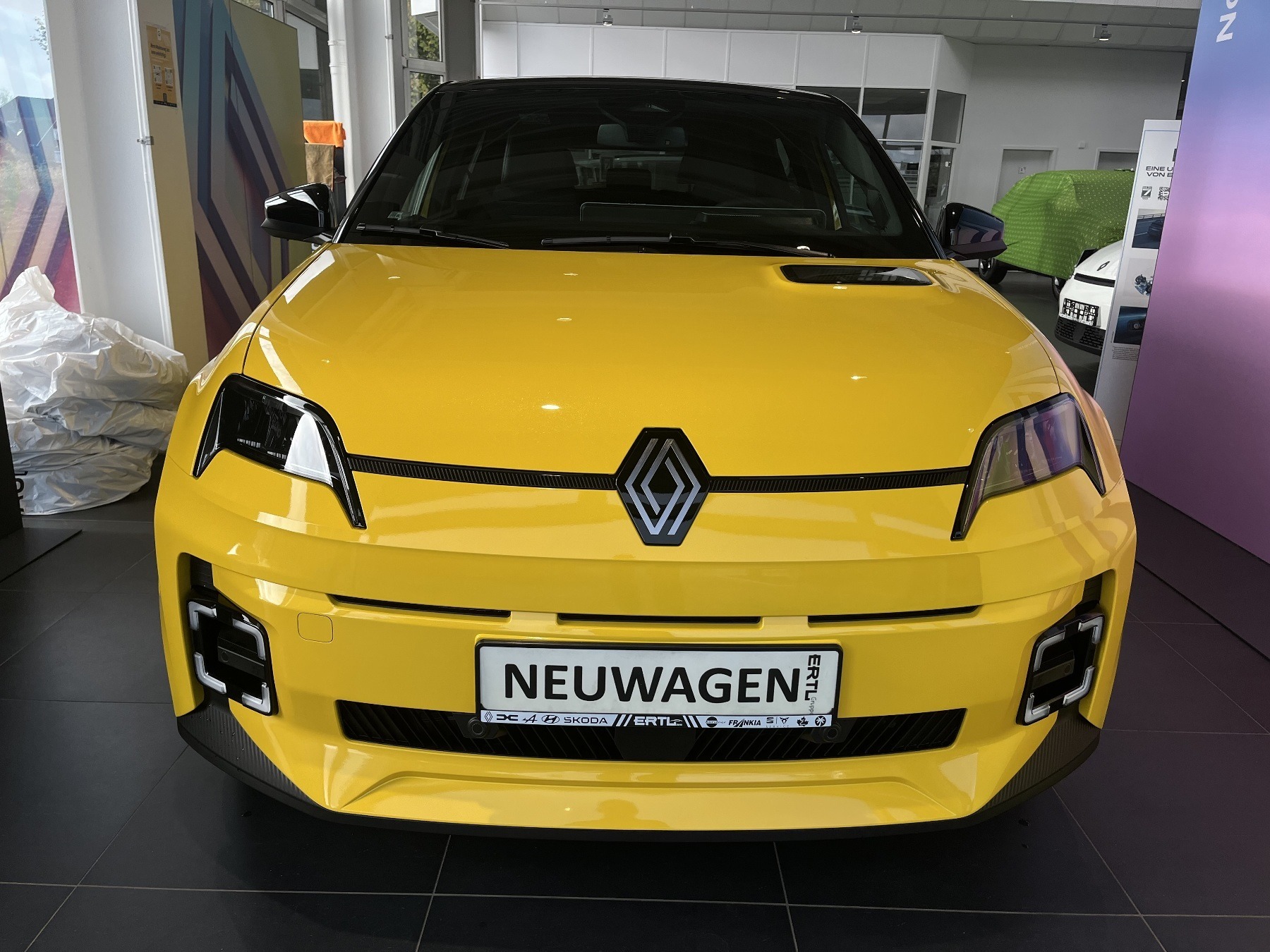 Bild 2 - R 5 E-Tech elektrisch Techno 120 Urban Range