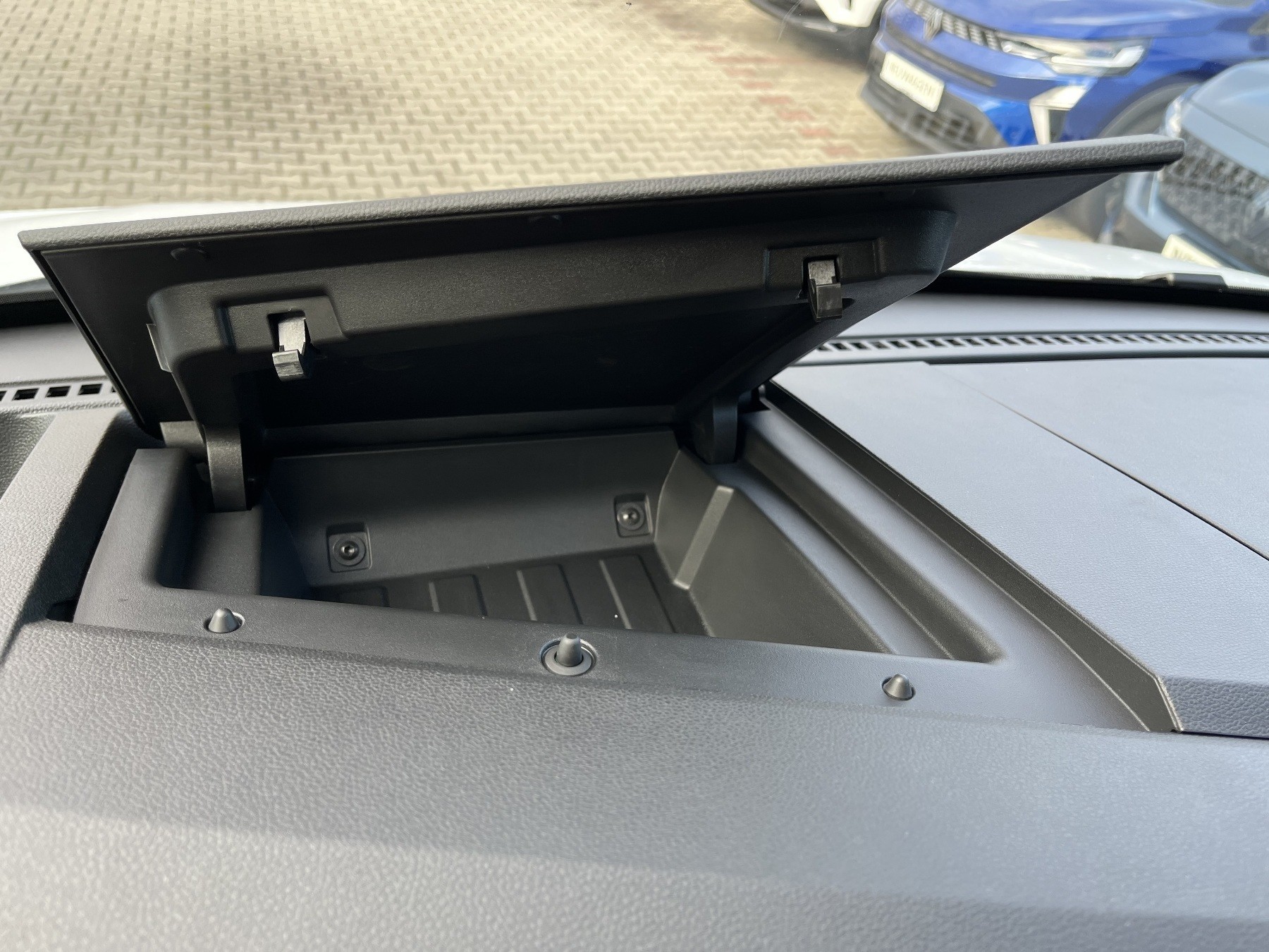 Bild 42 - Master FWD Kasten extra L2H2 3,5t Blue dCi 150