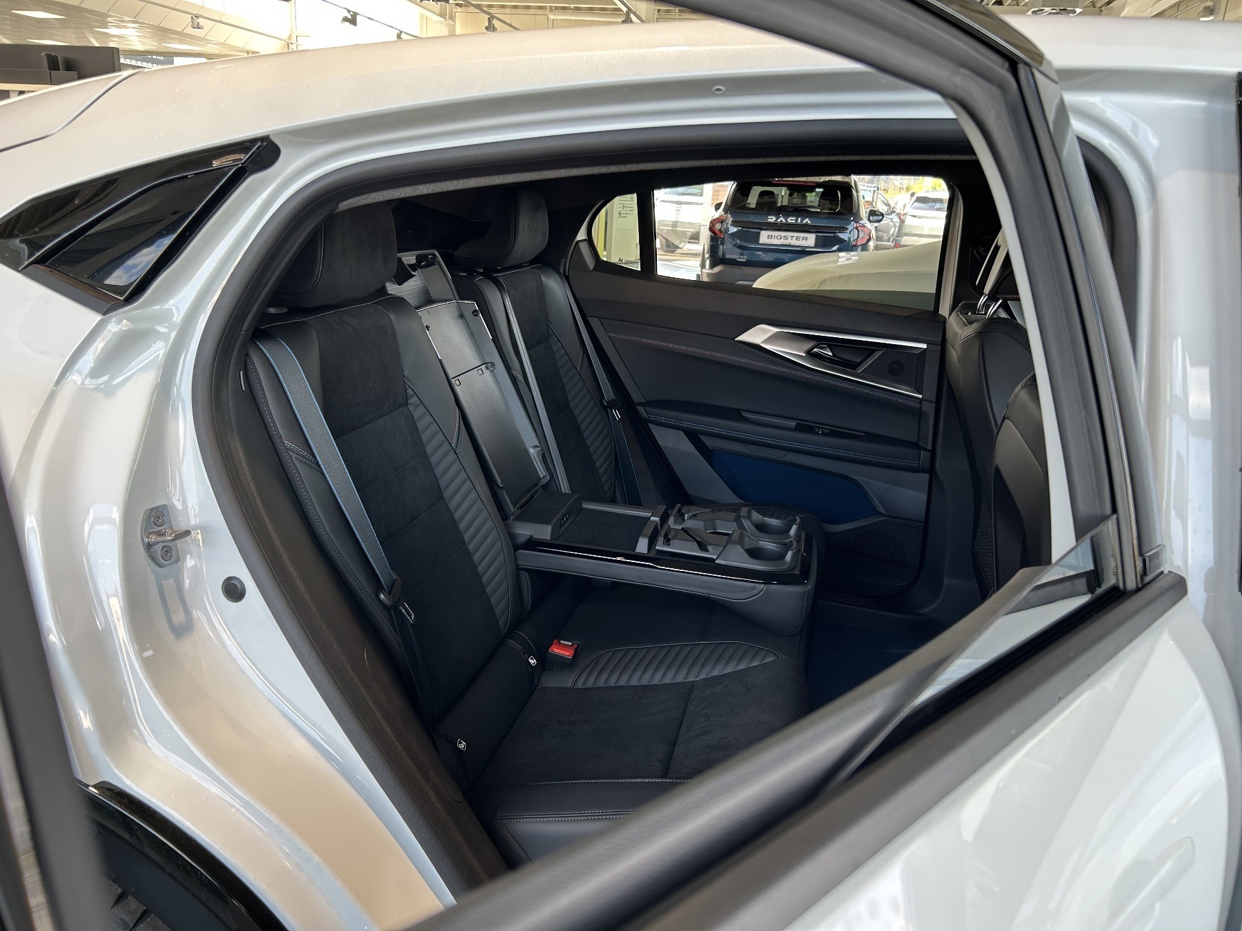 Bild 4 - Rafale Atelier Alpine Plug-in Hybrid 300 4x4