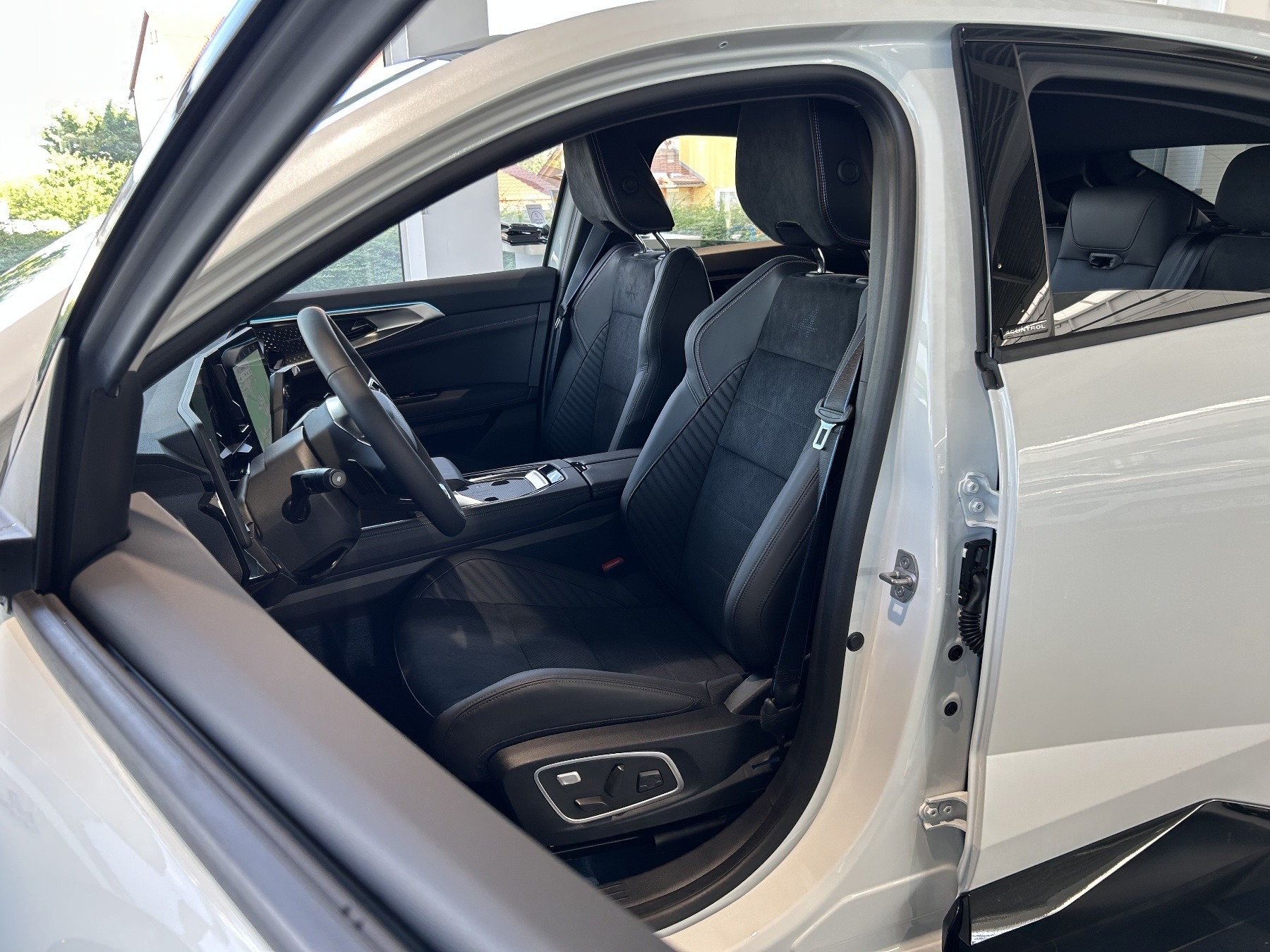 Bild 18 - Rafale Atelier Alpine Plug-in Hybrid 300 4x4
