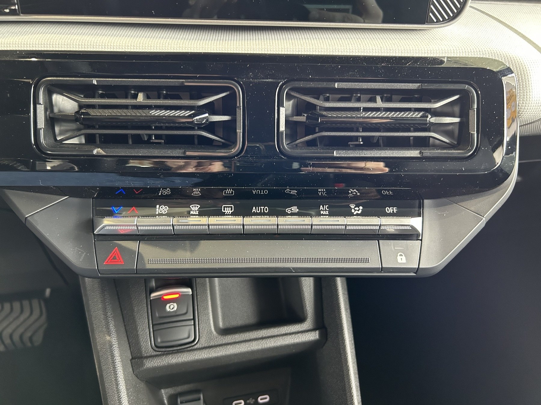 Bild 36 - R 4 E-Tech elektr. Evolution 150 Comfort Range