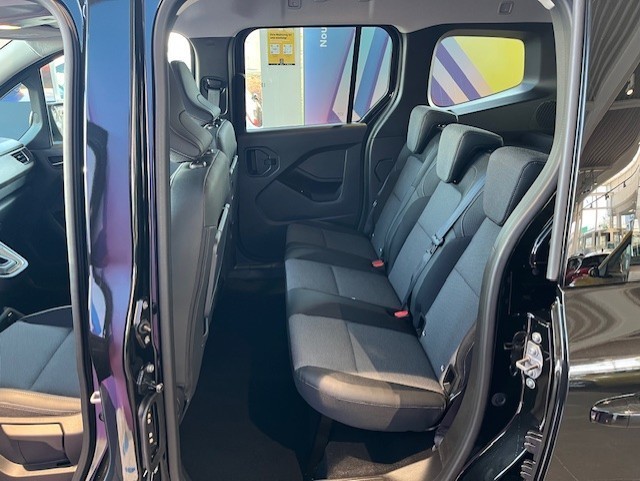 Bild 18 - Kangoo PKW Techno BLUE dCi 115 EDC