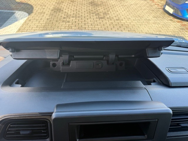 Bild 38 - Master Fahrgestell FWD Fahrgestell Pritsche 3,5