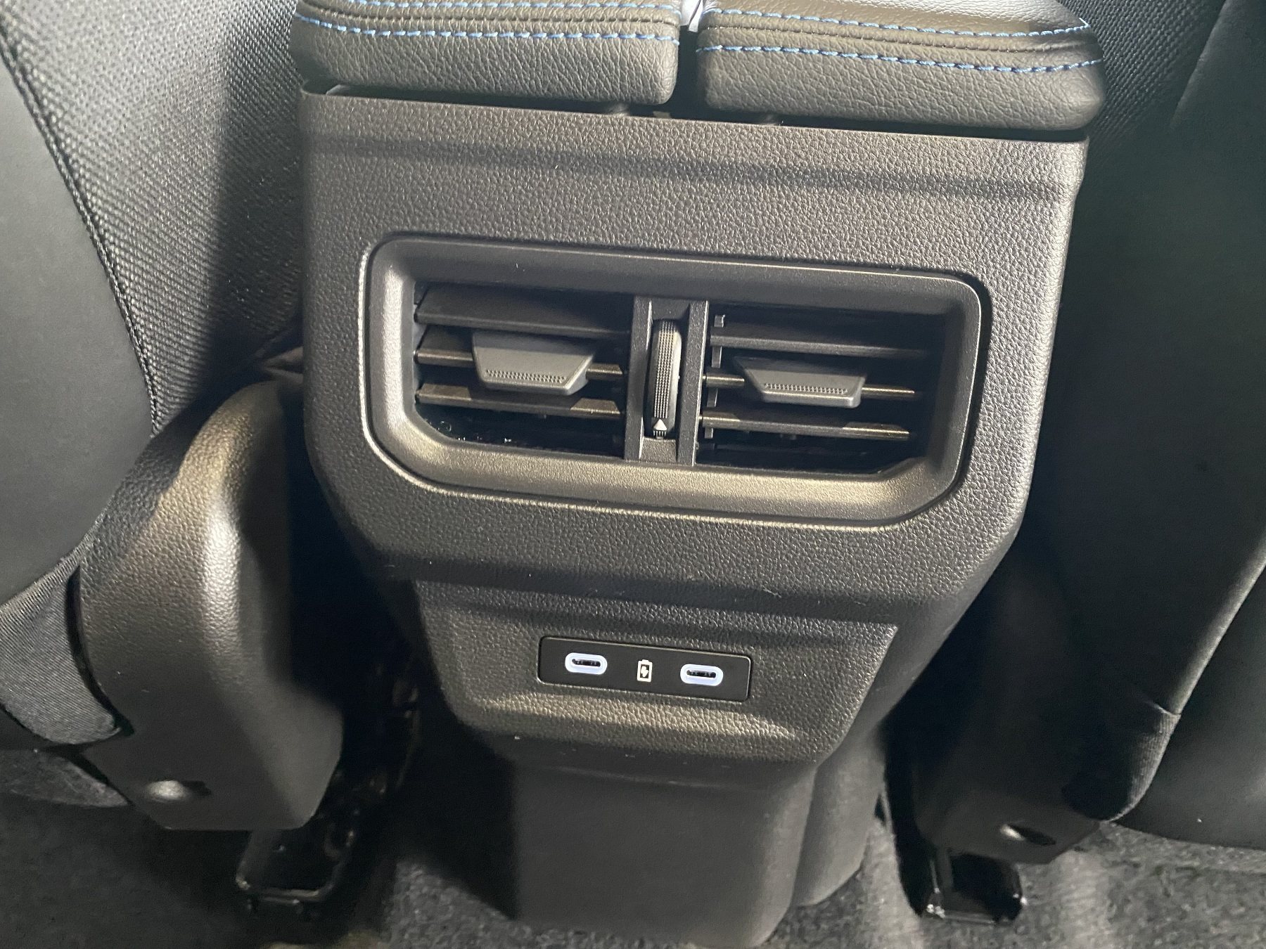 Bild 13 - Austral Esprit Alpine Full Hybrid E-Tech 200
