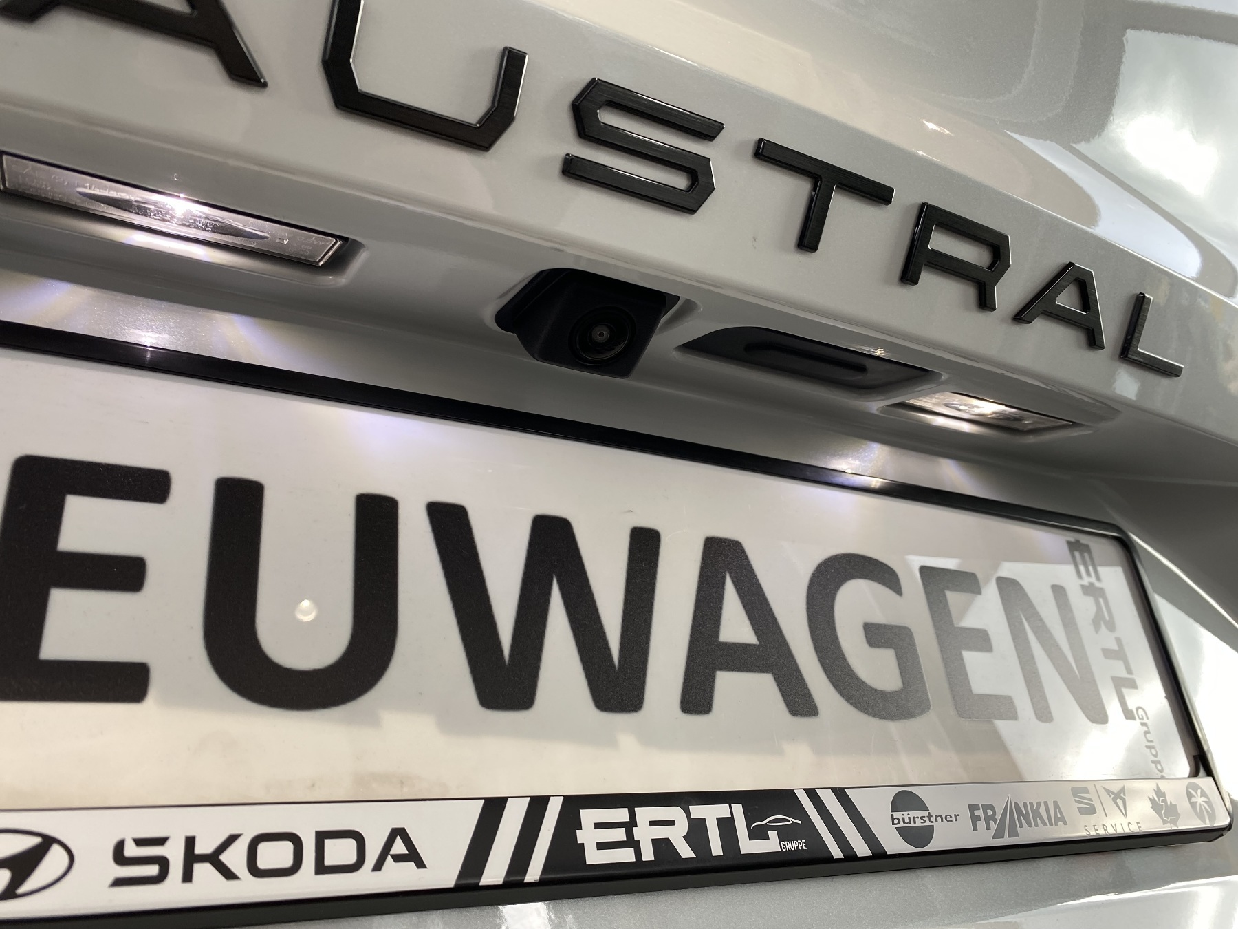 Bild 19 - Austral Esprit Alpine Full Hybrid E-Tech 200