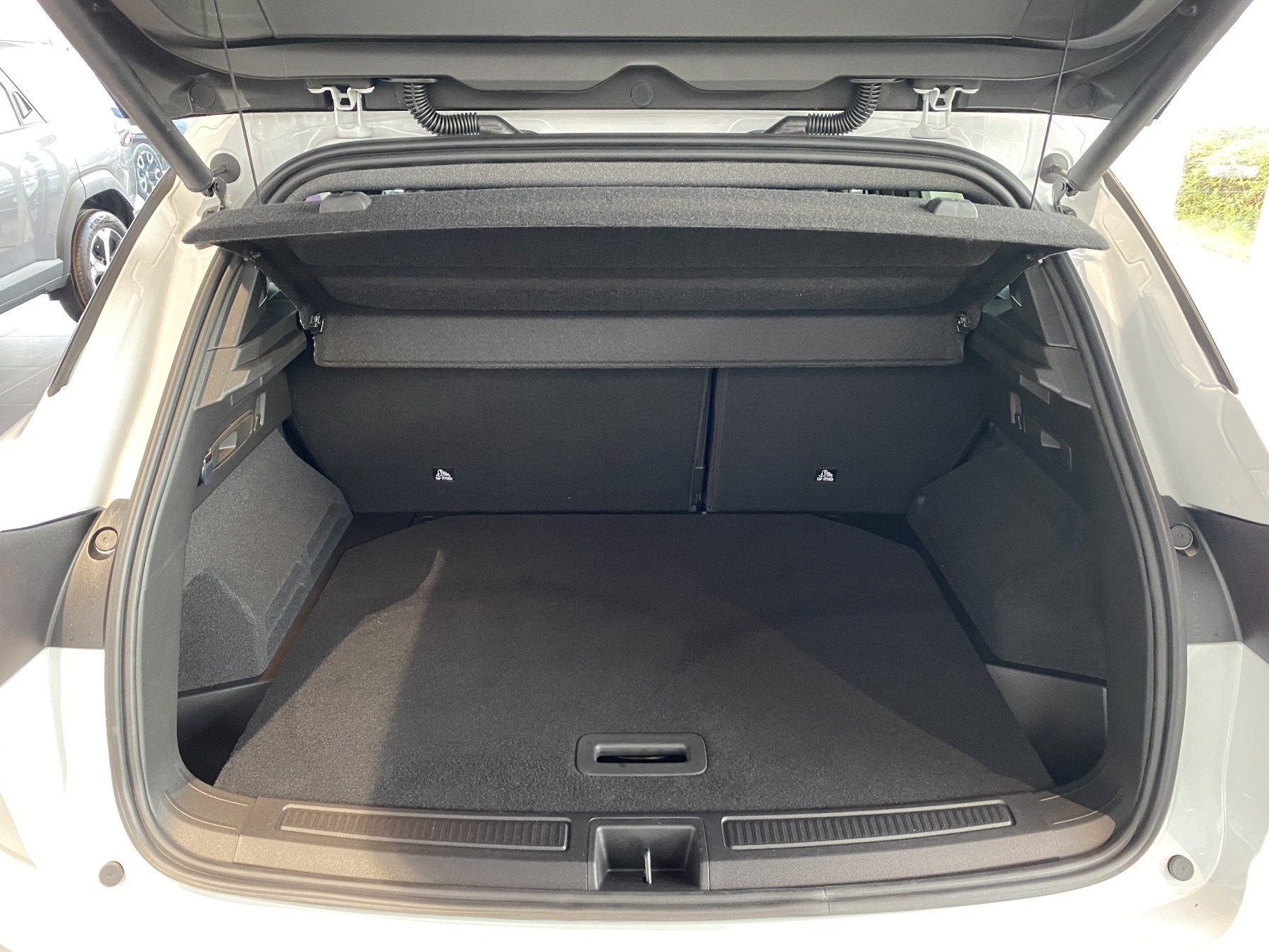 Bild 21 - Austral Esprit Alpine Full Hybrid E-Tech 200