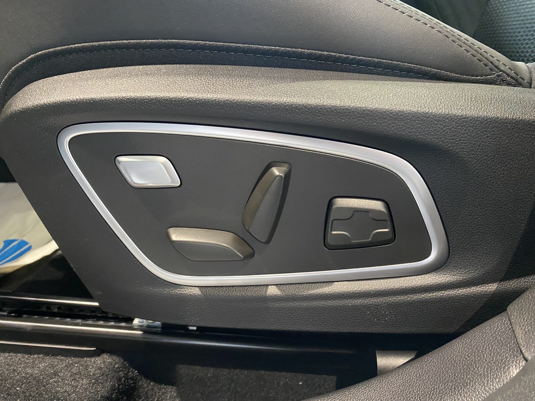 Bild 28 - Austral Esprit Alpine Full Hybrid E-Tech 200