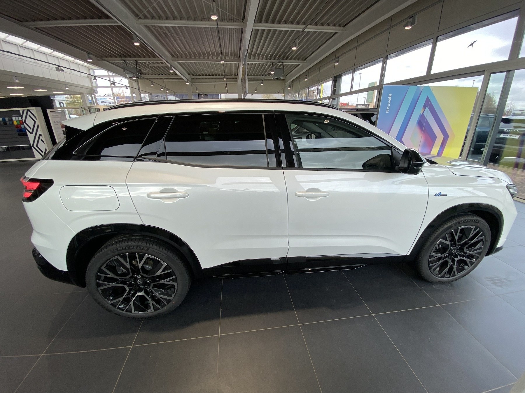 Bild 3 - Austral Esprit Alpine Full Hybrid E-Tech 200