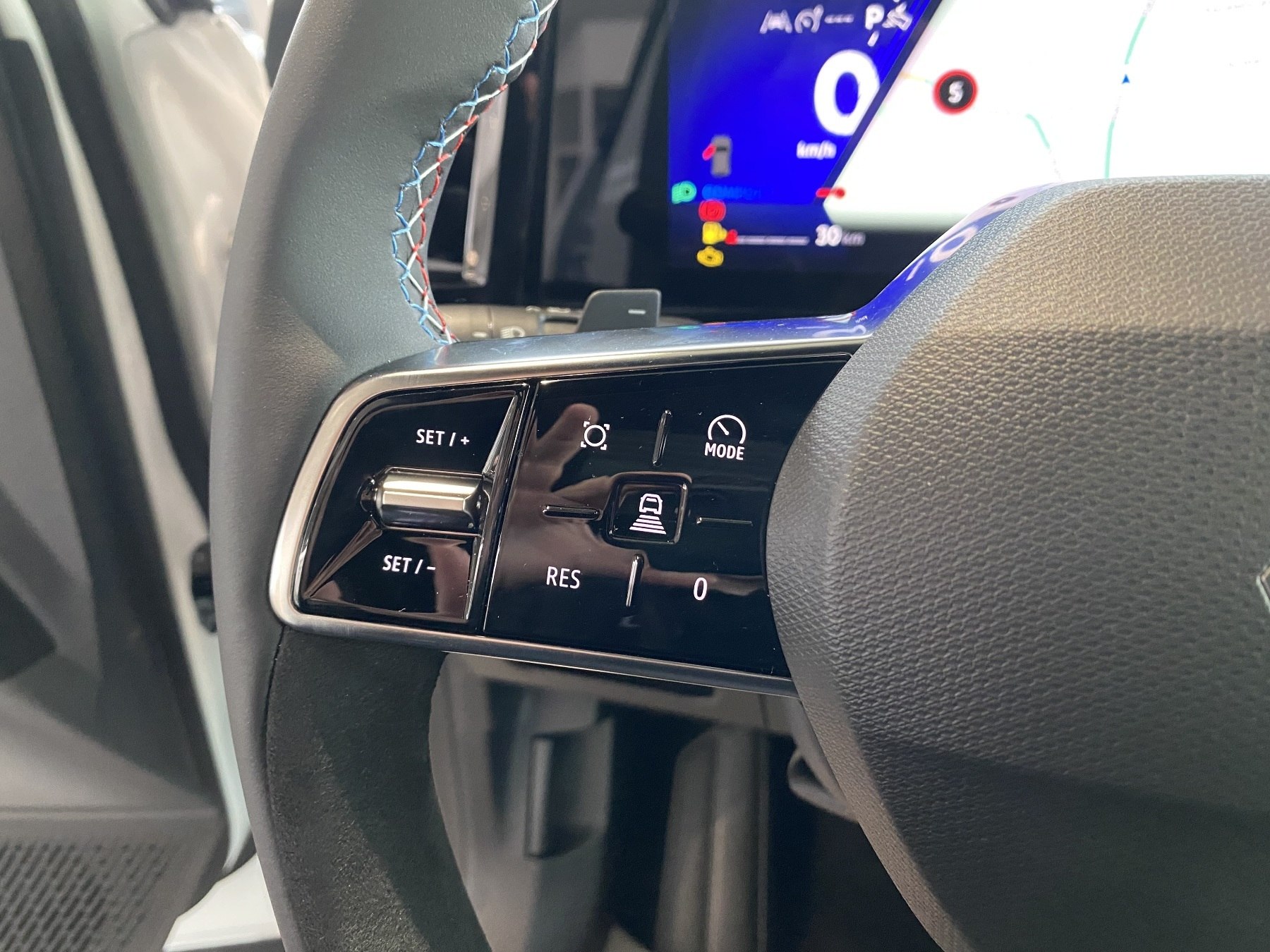 Bild 33 - Austral Esprit Alpine Full Hybrid E-Tech 200