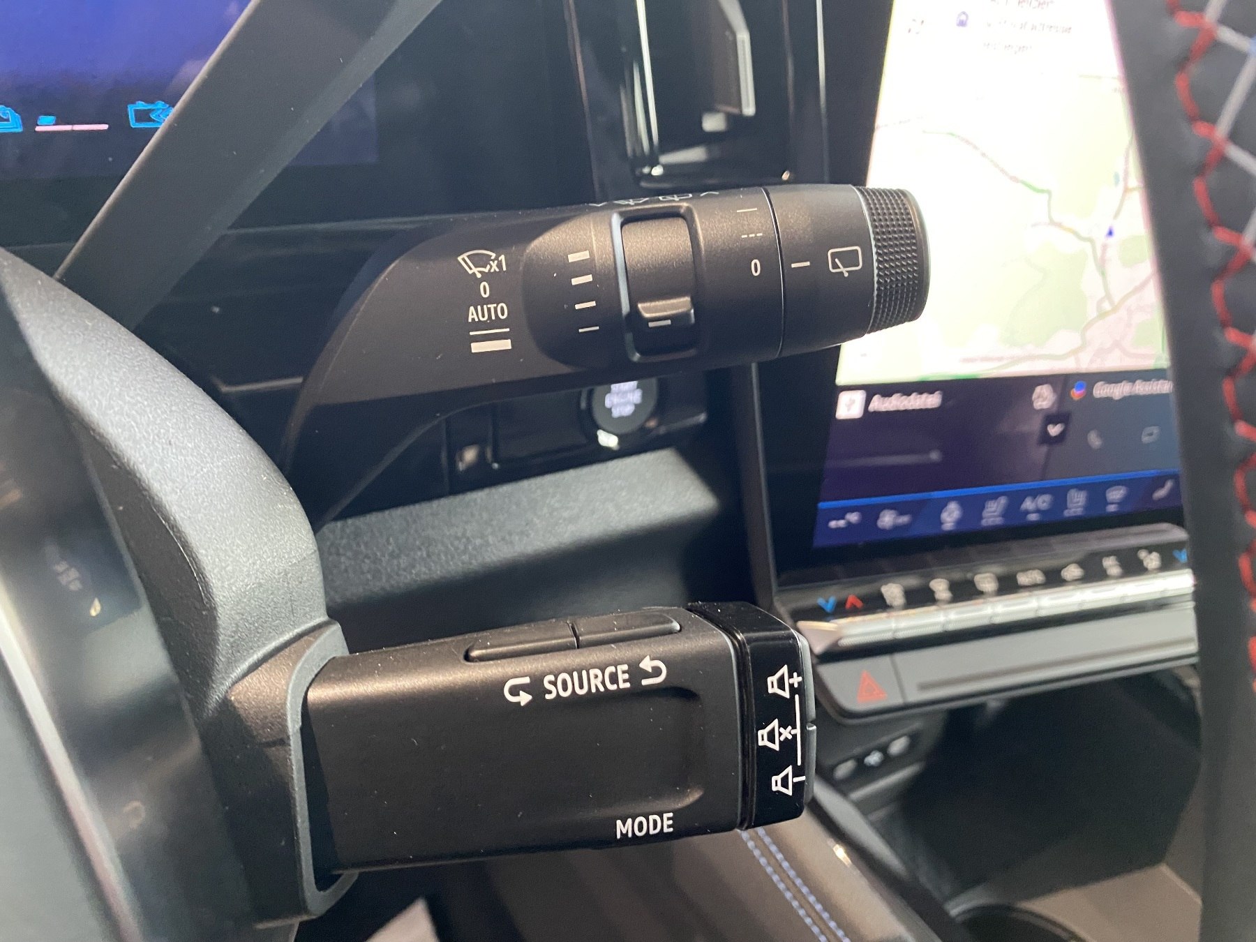 Bild 35 - Austral Esprit Alpine Full Hybrid E-Tech 200