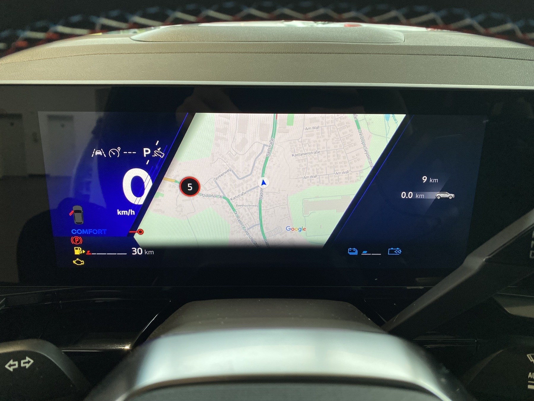 Bild 36 - Austral Esprit Alpine Full Hybrid E-Tech 200
