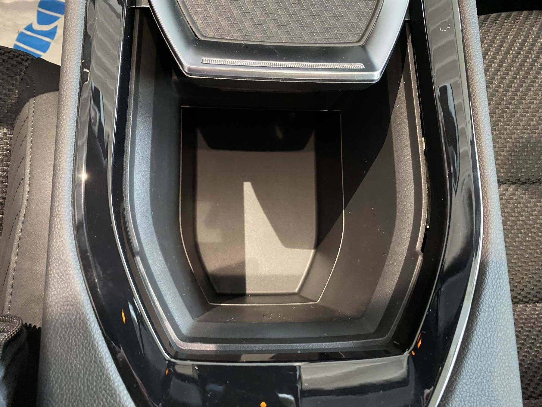Bild 41 - Austral Esprit Alpine Full Hybrid E-Tech 200