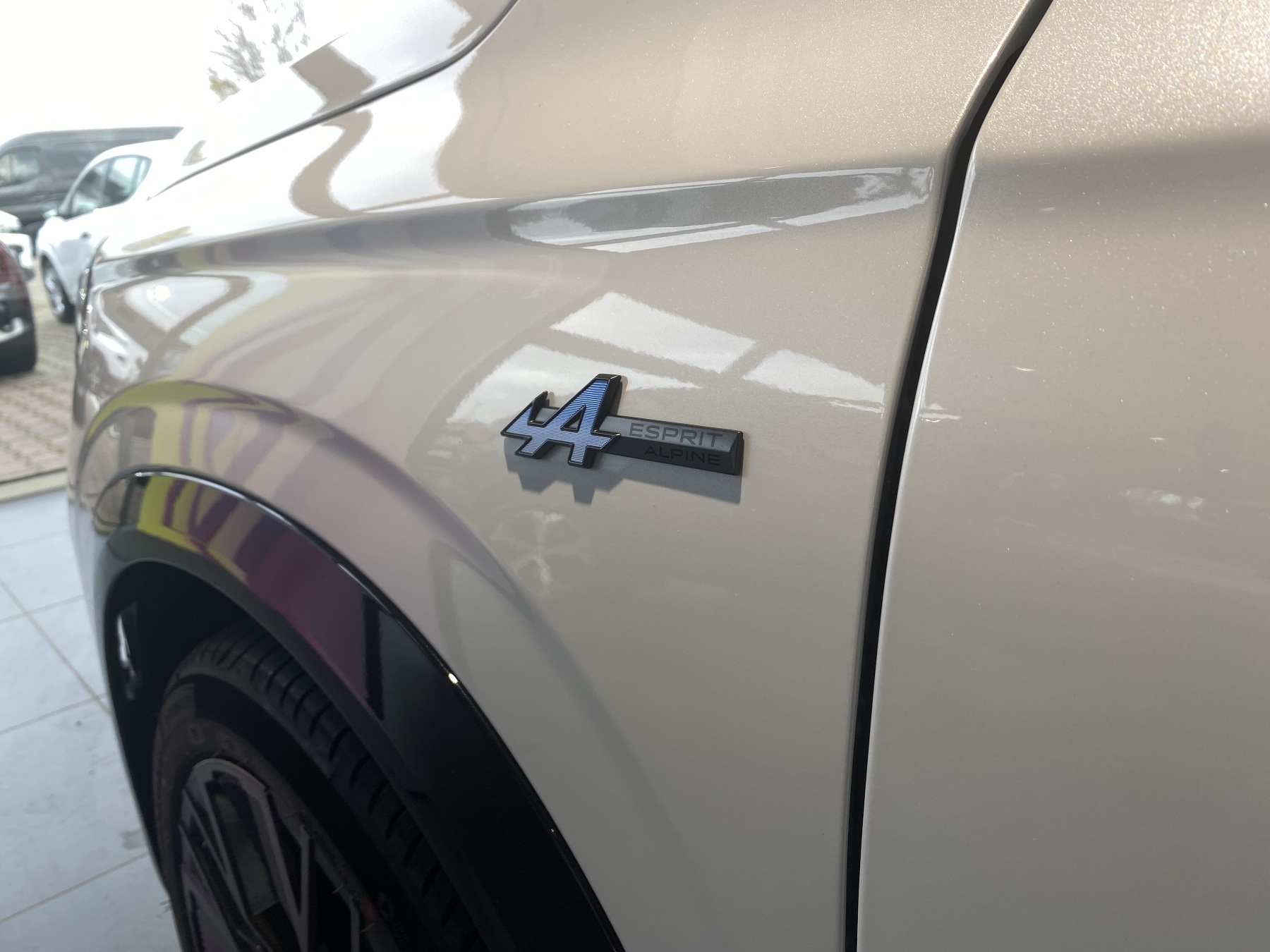 Bild 48 - Austral Esprit Alpine Full Hybrid E-Tech 200