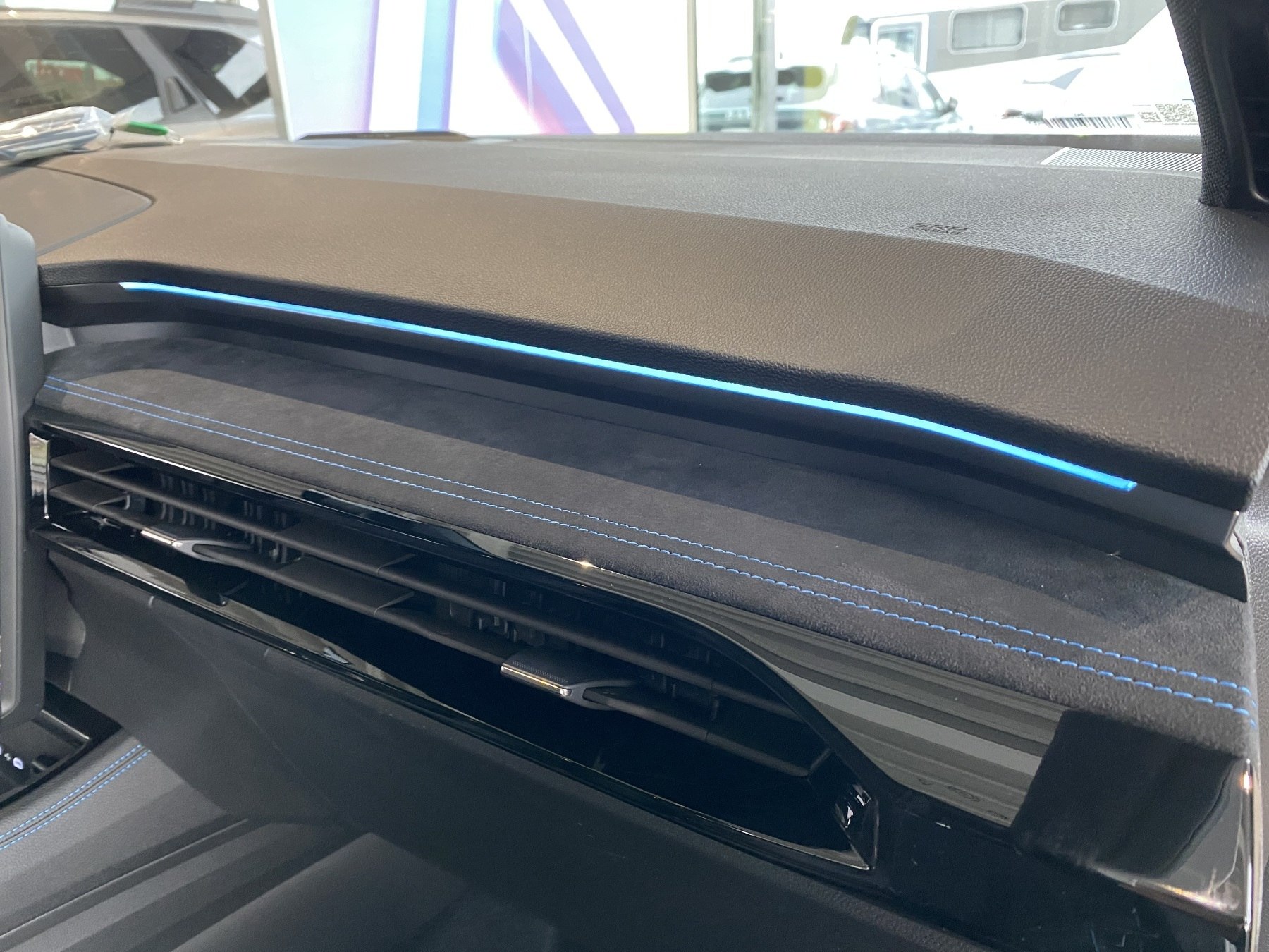 Bild 7 - Austral Esprit Alpine Full Hybrid E-Tech 200