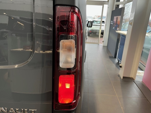 Bild 44 - Trafic Lkw Komfort L2H1 3,1t Blue dCi 150 MY25