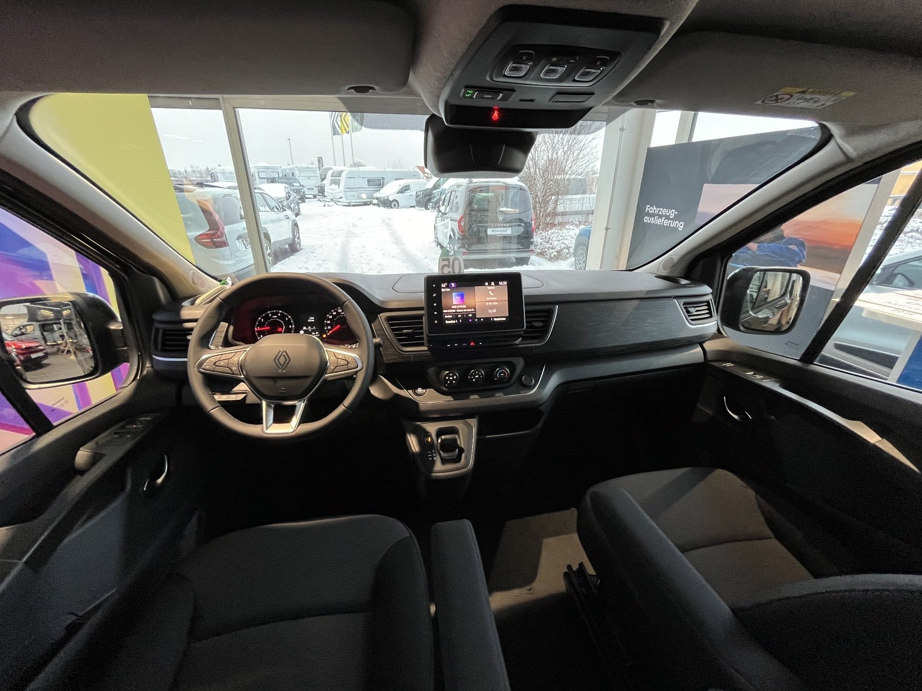 Bild 32 - Trafic Lkw DoKa Komfort L2H1 3,0tdCi 170 Aut.