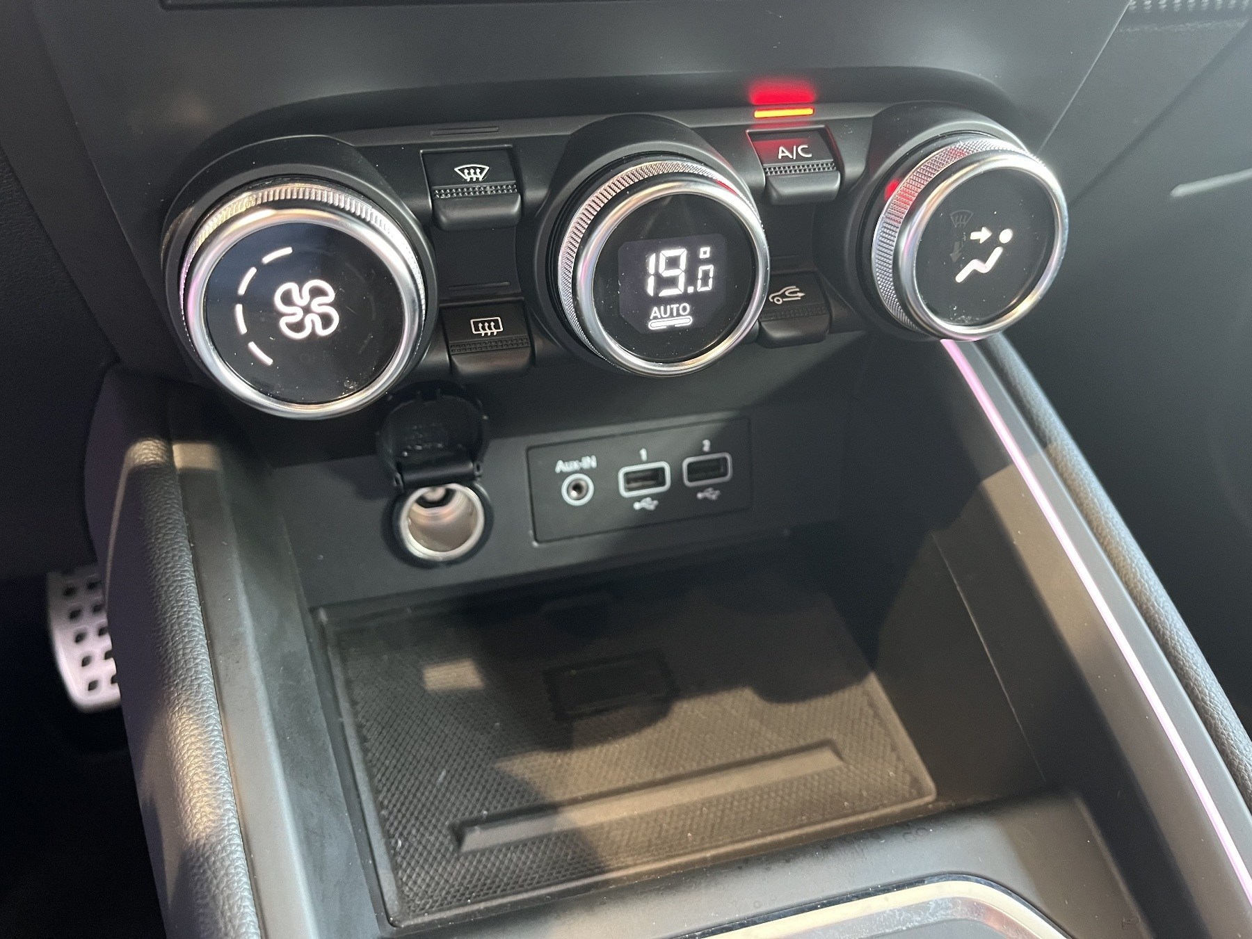 Bild 34 - Clio Sondermodell E-TECH Engineered