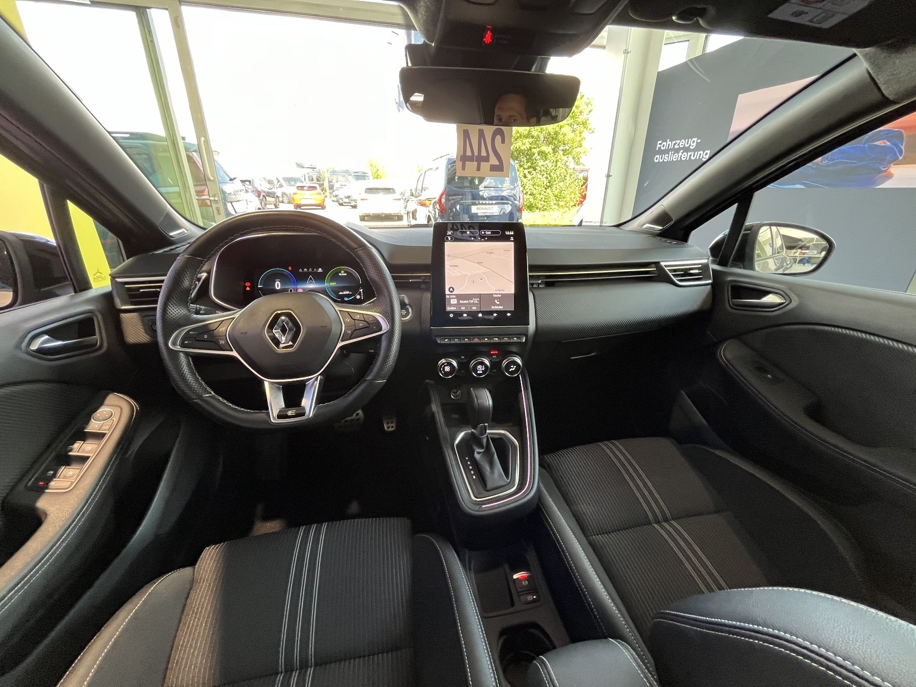 Bild 39 - Clio Sondermodell E-TECH Engineered