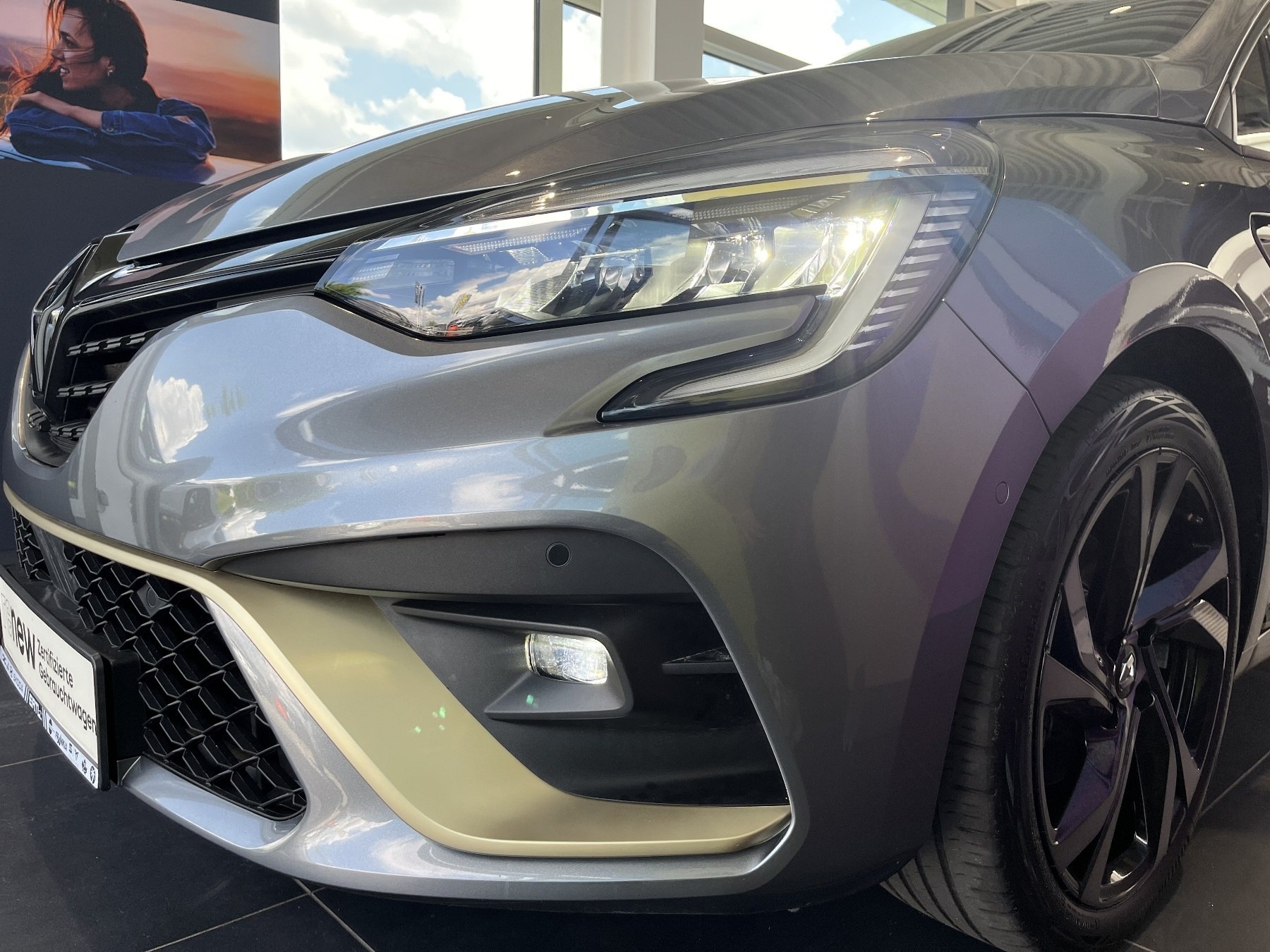 Bild 41 - Clio Sondermodell E-TECH Engineered