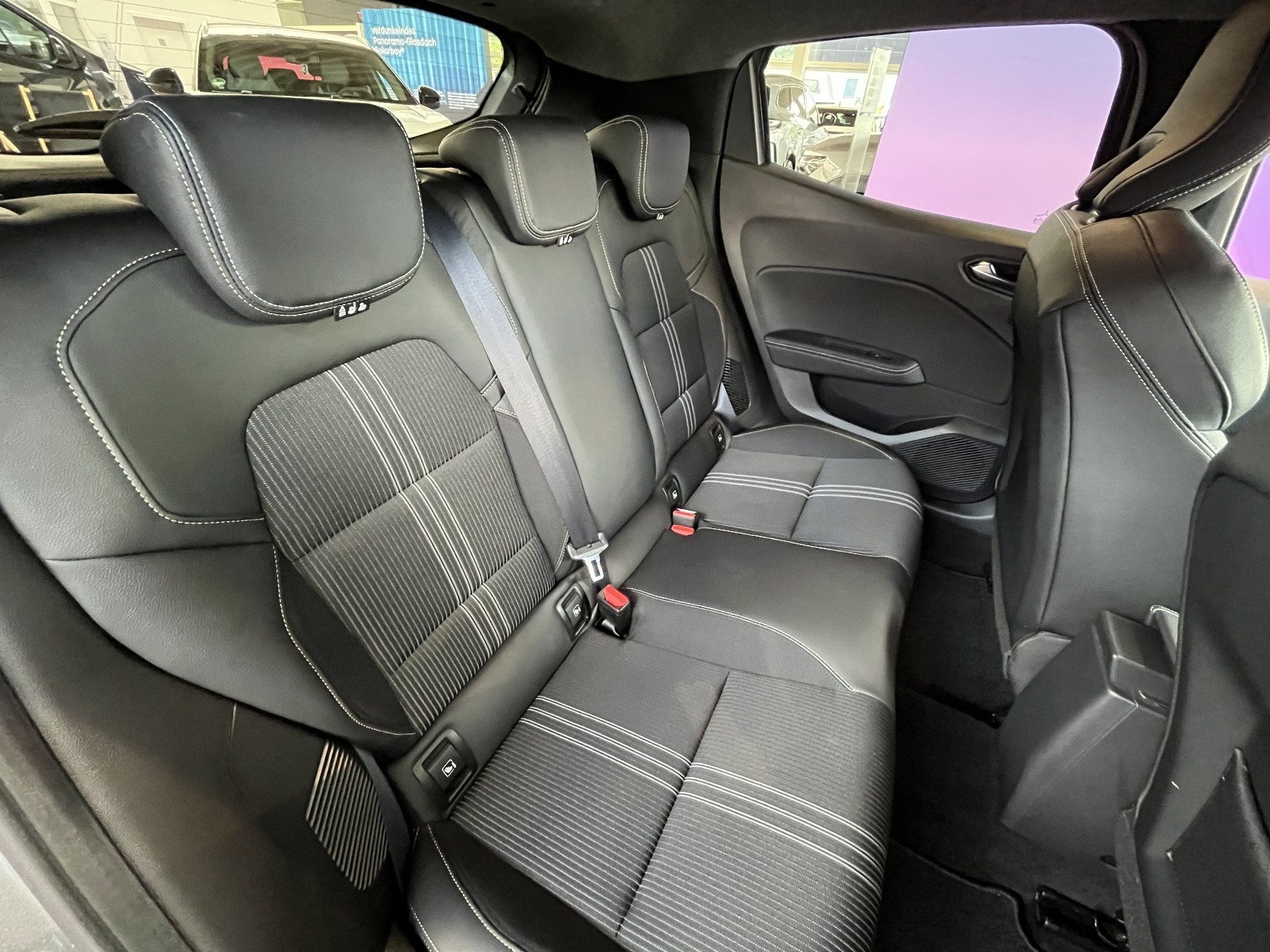 Bild 9 - Clio Sondermodell E-TECH Engineered