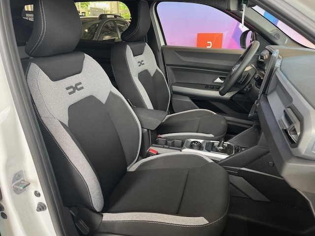 Bild 41 - Duster Journey hybrid-G 150 4x4