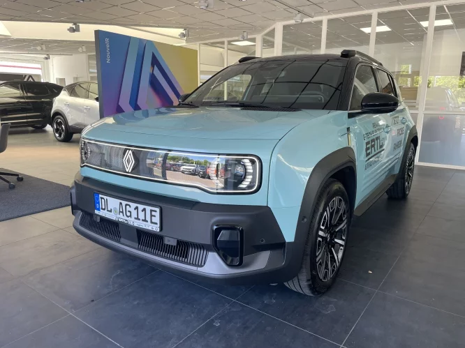 Details zum Fahrzeug: Renault R 4 E-Tech Iconic 150 Comfort Range
