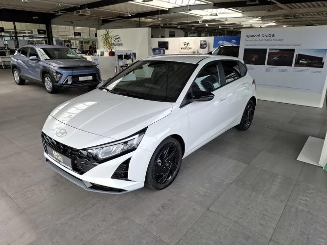 Details zum Fahrzeug: HYUNDAI i20 FL (MY26) 1.0 T-GDI (90 PS) 6-MT Blackline