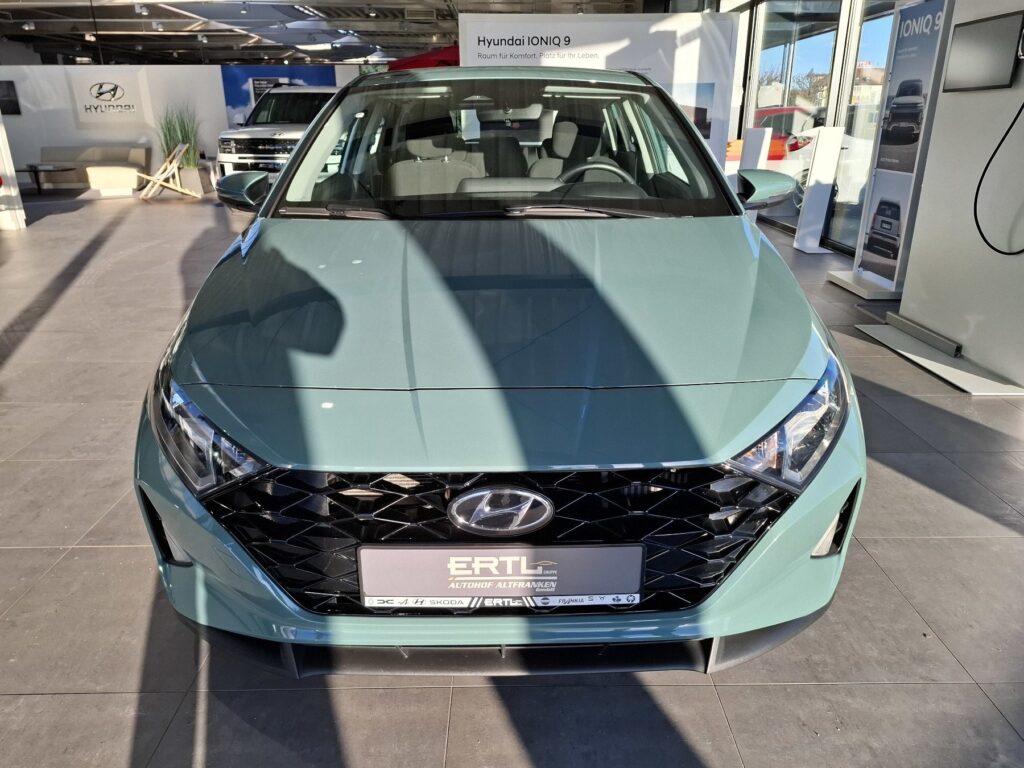 HYUNDAI i20 Exposé-Bild 2