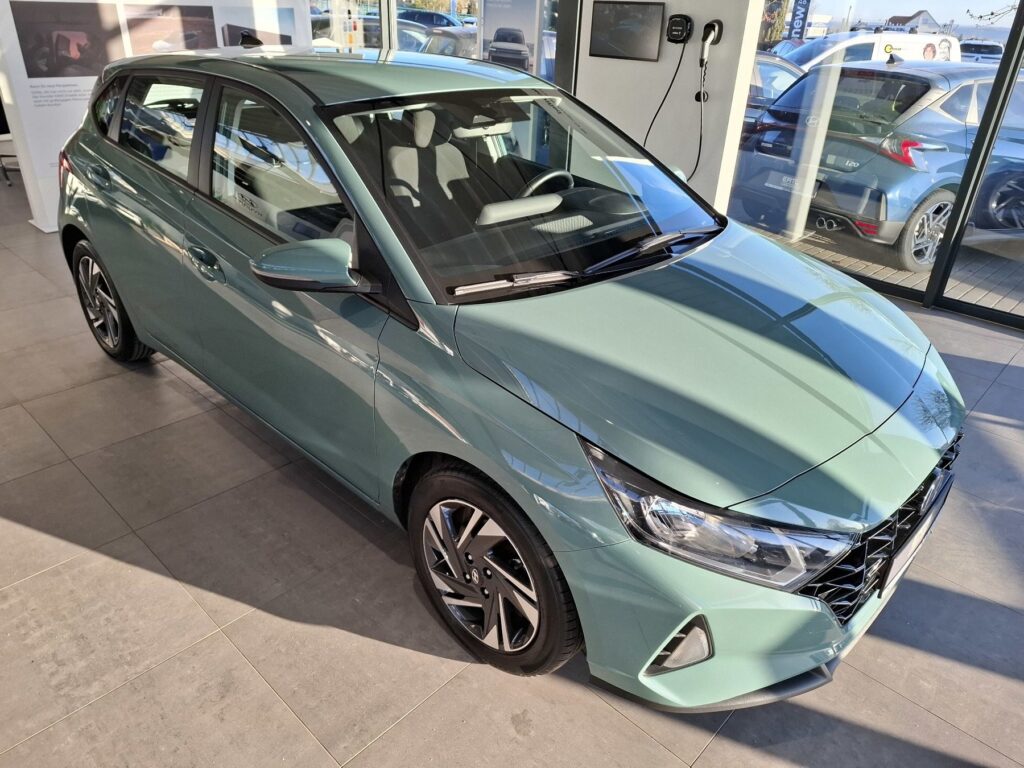 HYUNDAI i20 Exposé-Bild 3