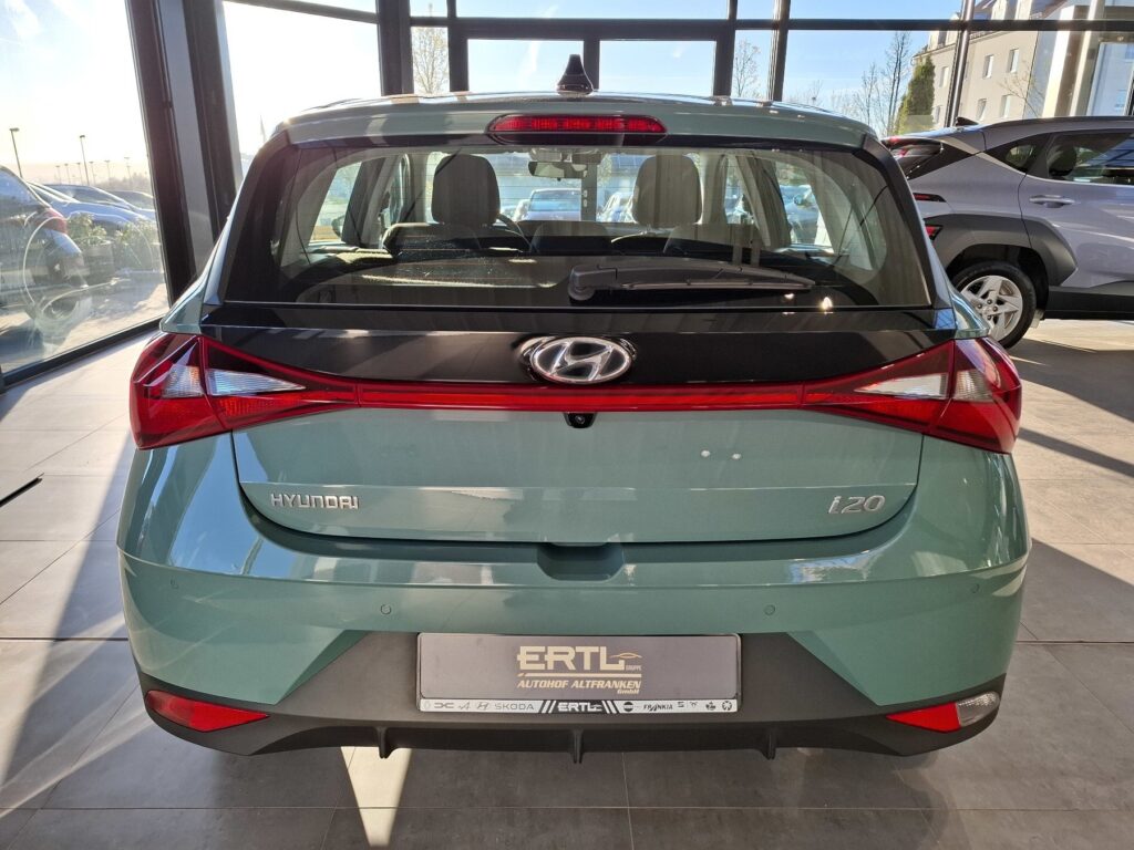 HYUNDAI i20 Exposé-Bild 7