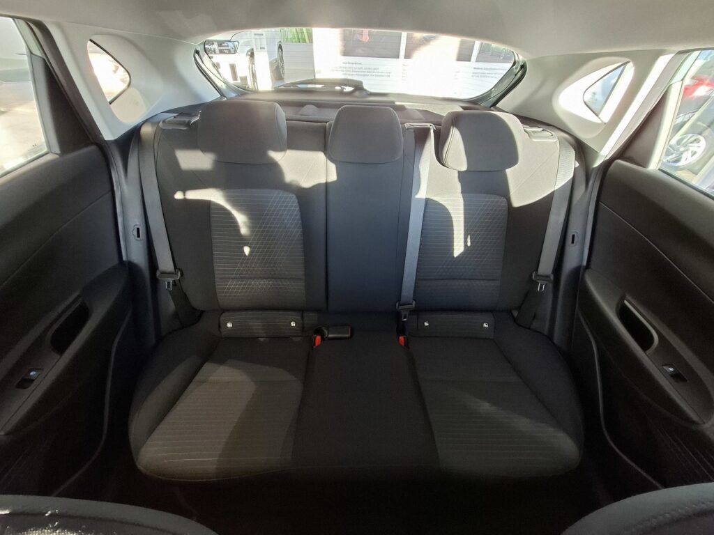 HYUNDAI i20 Exposé-Bild 15