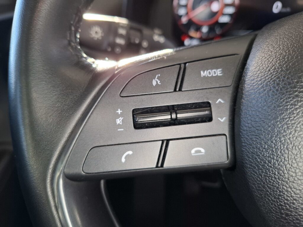 HYUNDAI i20 Exposé-Bild 19