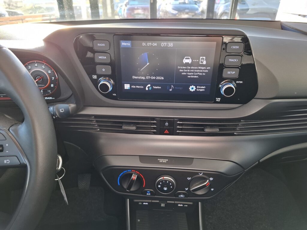 HYUNDAI i20 Exposé-Bild 22