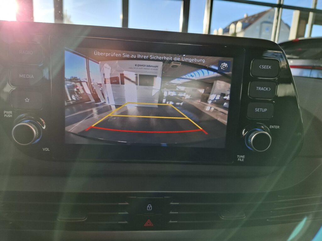 HYUNDAI i20 Exposé-Bild 23