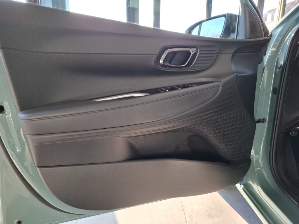 HYUNDAI i20 Exposé-Bild 31