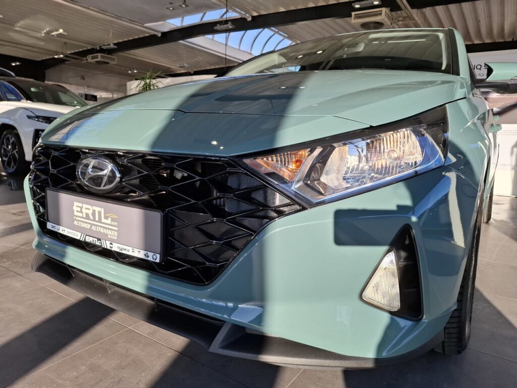 HYUNDAI i20 Exposé-Bild 40