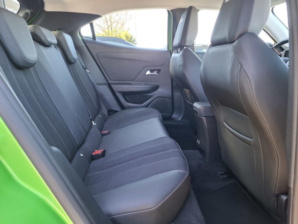 Opel Mokka-e Exposé-Bild 15