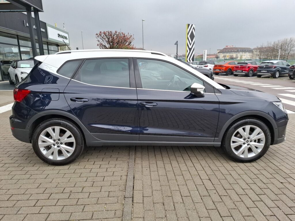 SEAT Arona Exposé-Bild 5