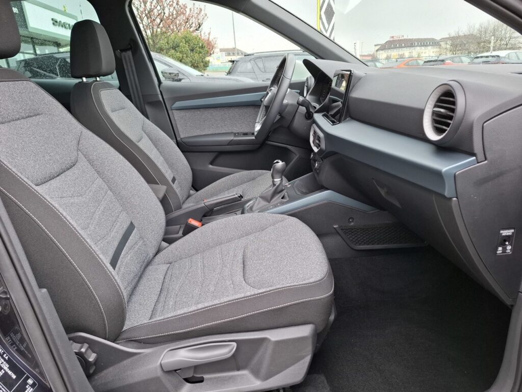 SEAT Arona Exposé-Bild 14