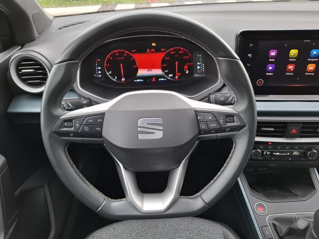 SEAT Arona Exposé-Bild 19
