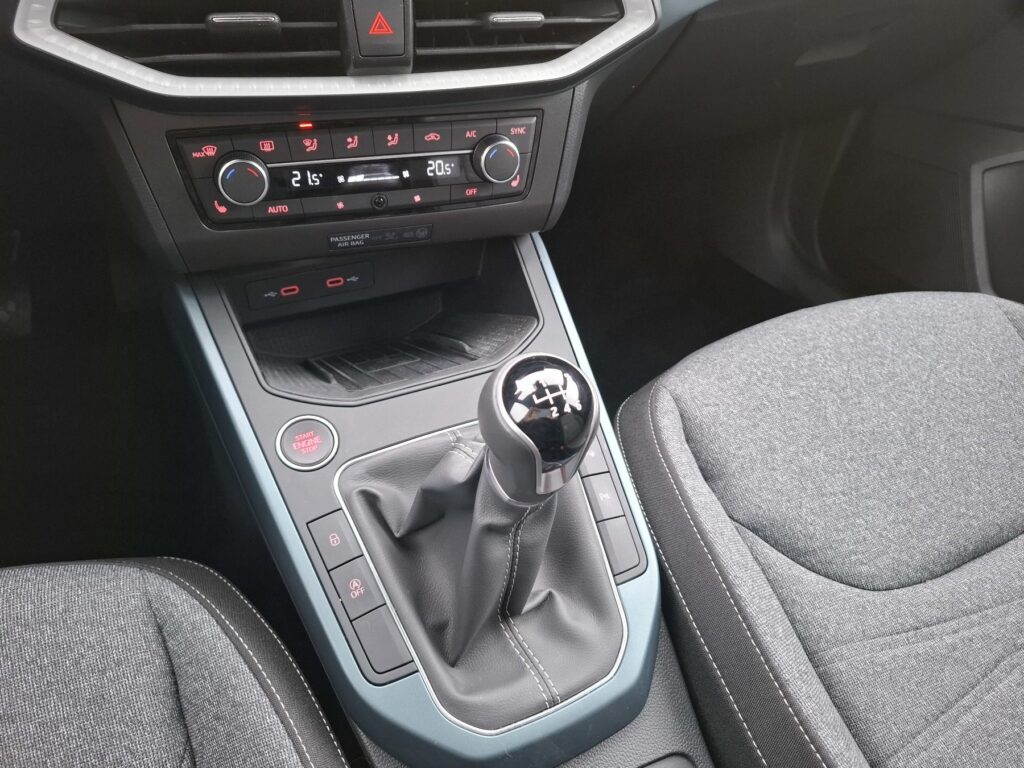 SEAT Arona Exposé-Bild 25