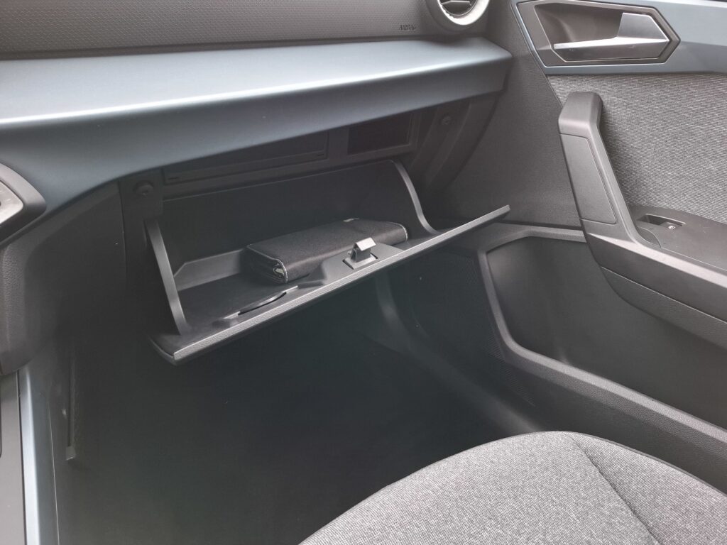 SEAT Arona Exposé-Bild 27