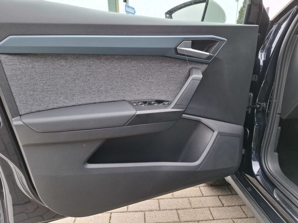 SEAT Arona Exposé-Bild 31