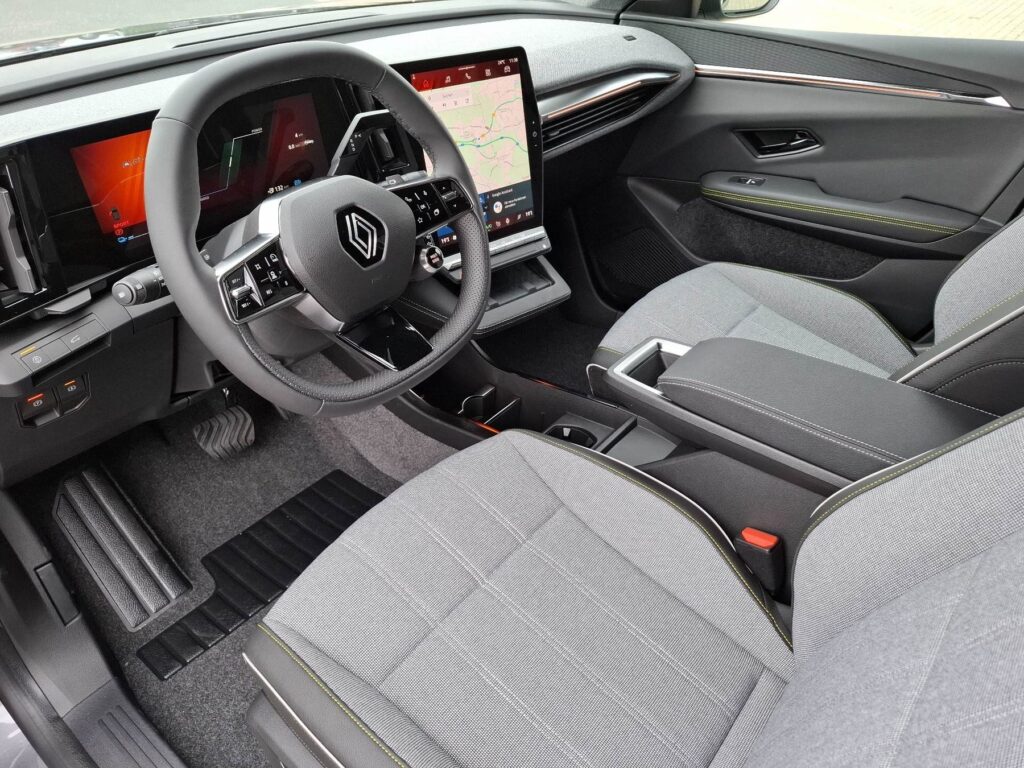 Renault Scenic E-TECH Exposé-Bild 23